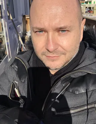 Portrait de Sébastien Cauet